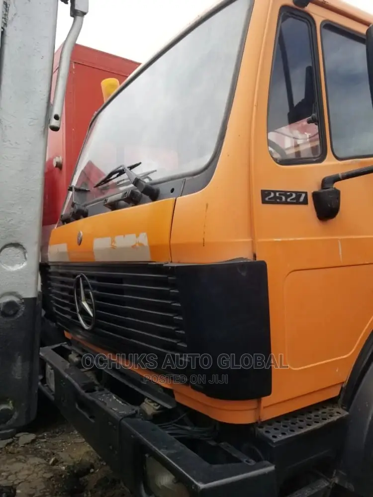 Mercedez Benz Tipper Truck 2527