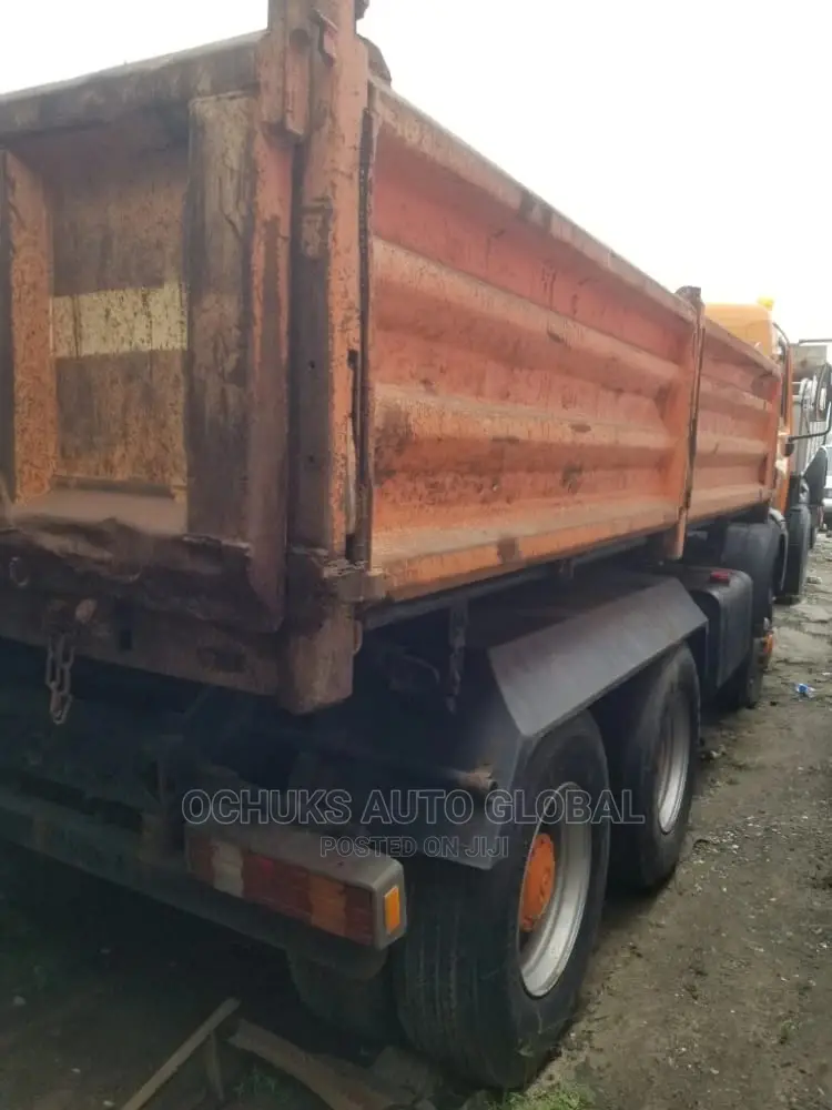 Mercedez Benz Tipper Truck 2527