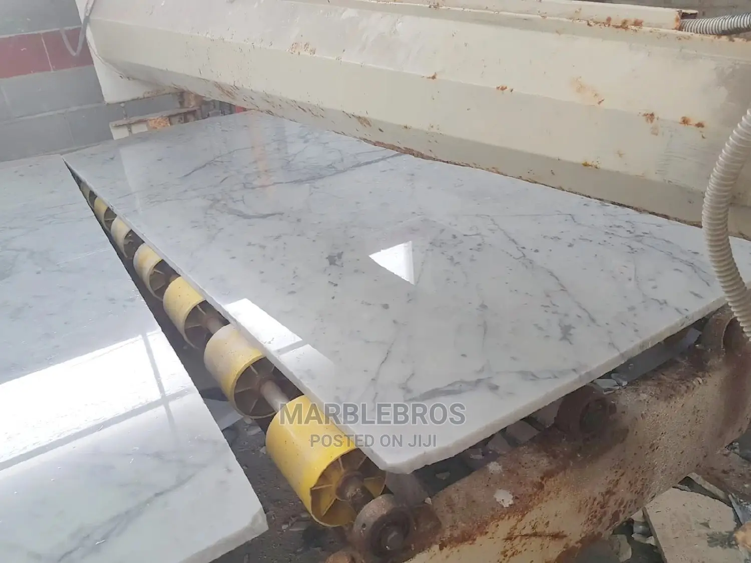 Italian White Marble 30x60, 60x60, 90x90, 120x120.