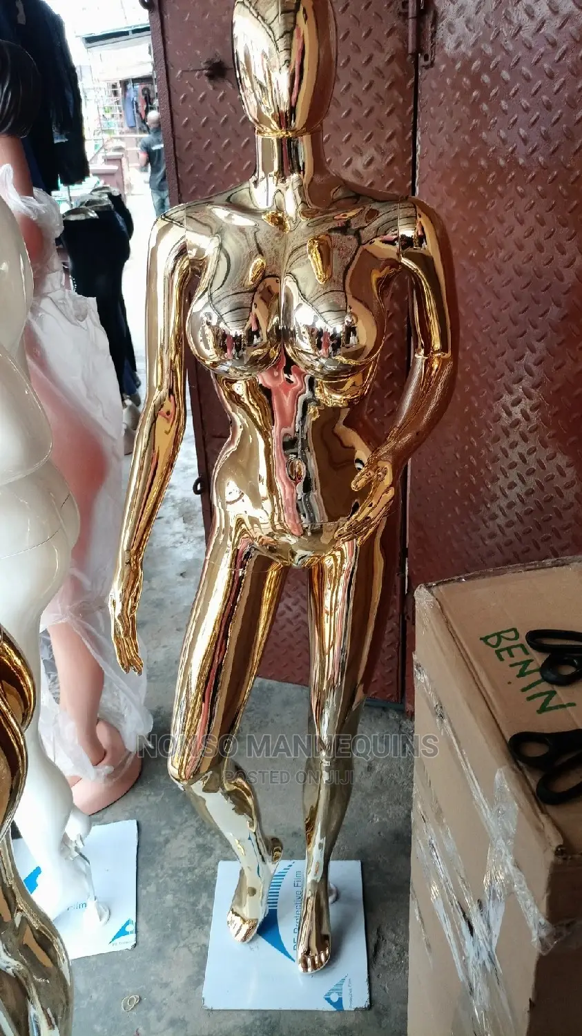 Female Size 12 Gold Detachable Mannequins