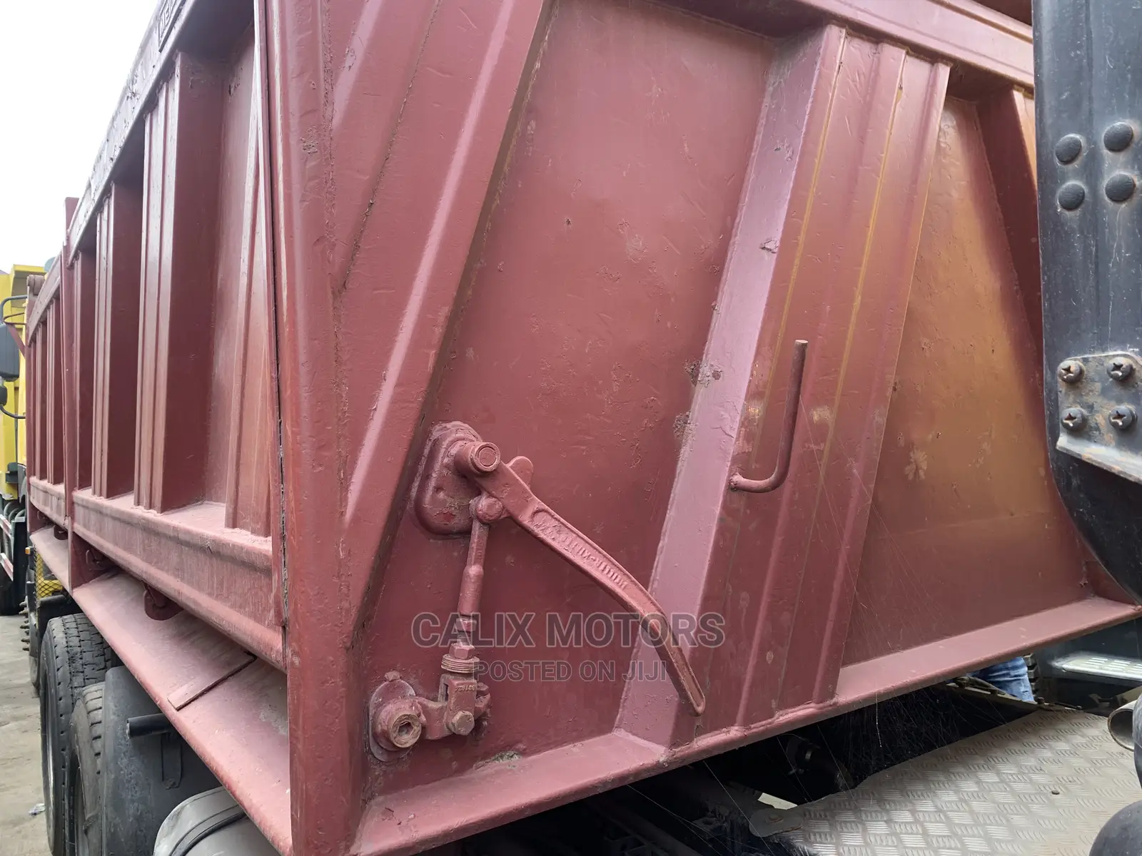 Foreign Used 10 Tyres Man-Diesel Truck With Tipper.
