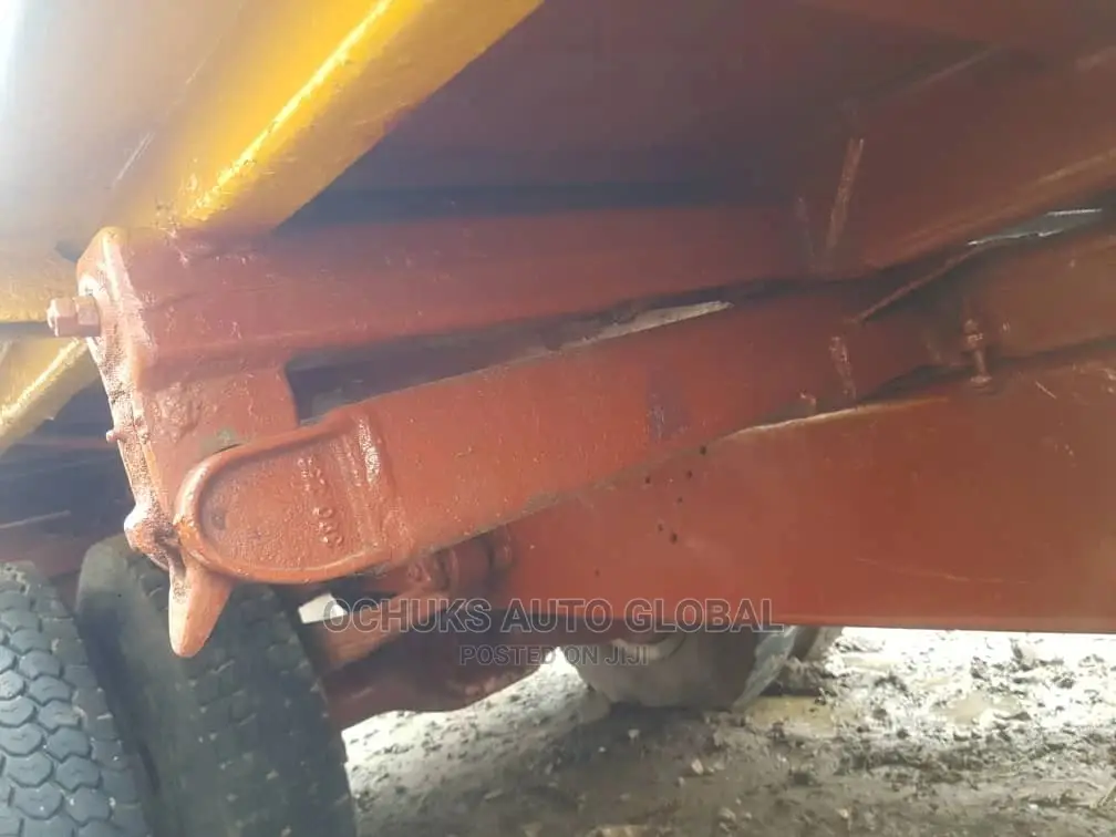 Mercedez Benz Tipper Truck 1519 1999 Yellow