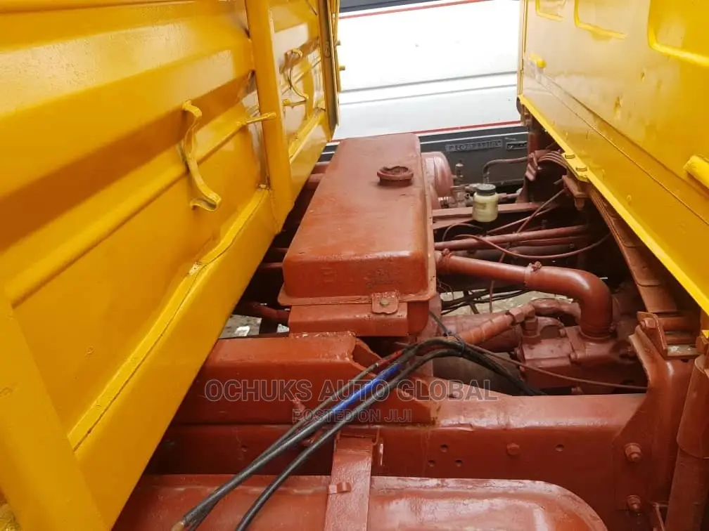 Mercedez Benz Tipper Truck 1519 1999 Yellow
