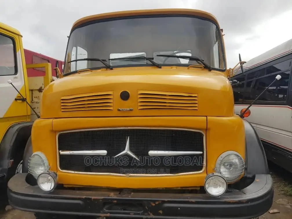 Mercedez Benz Tipper Truck 1519 1999 Yellow