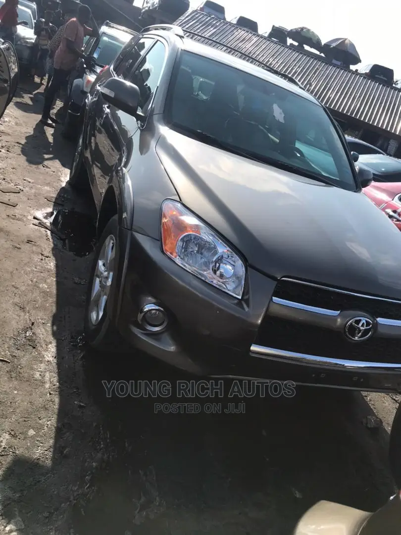 Toyota RAV4 2011 Gray