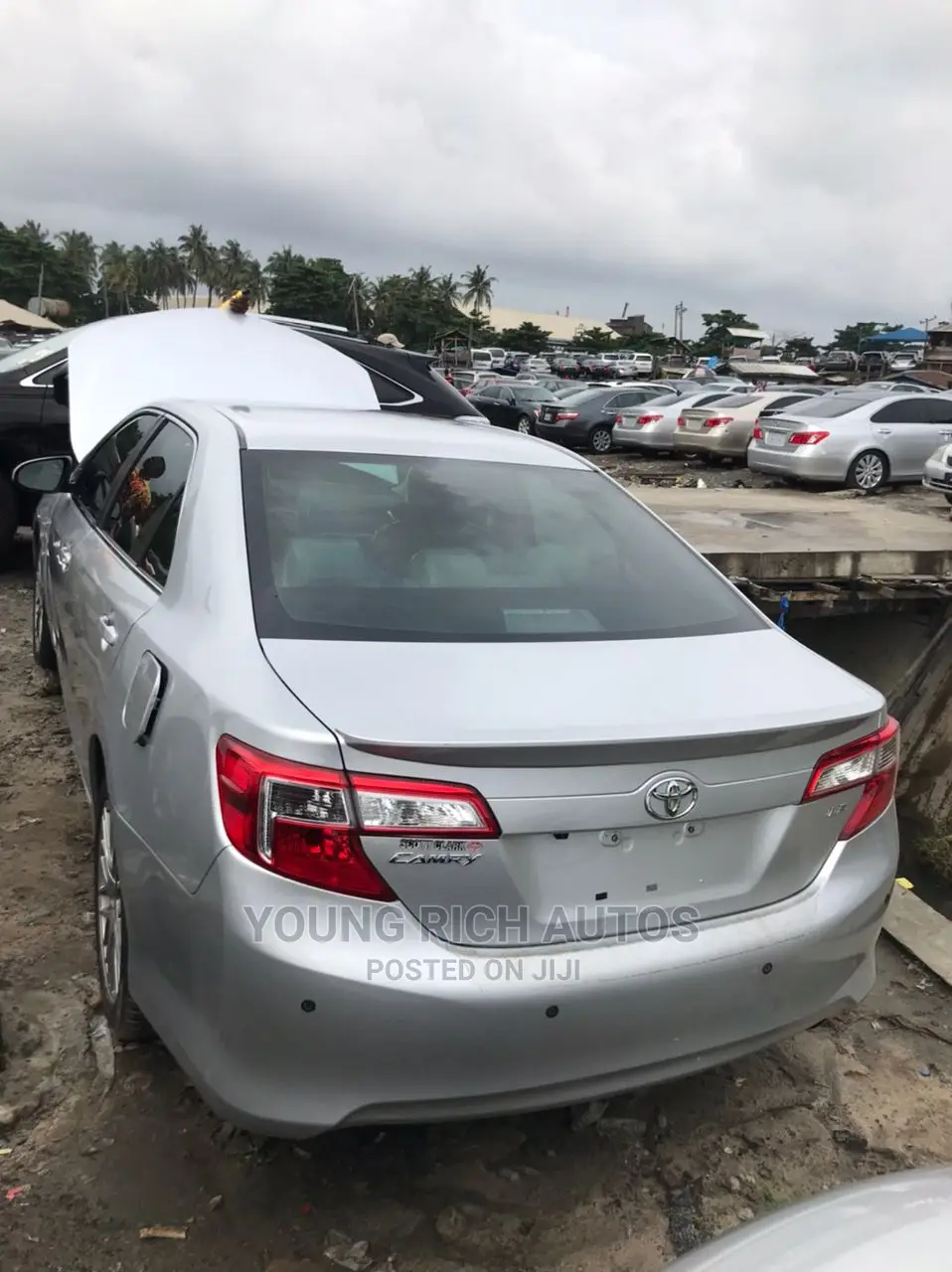 Toyota Camry 2012 Silver