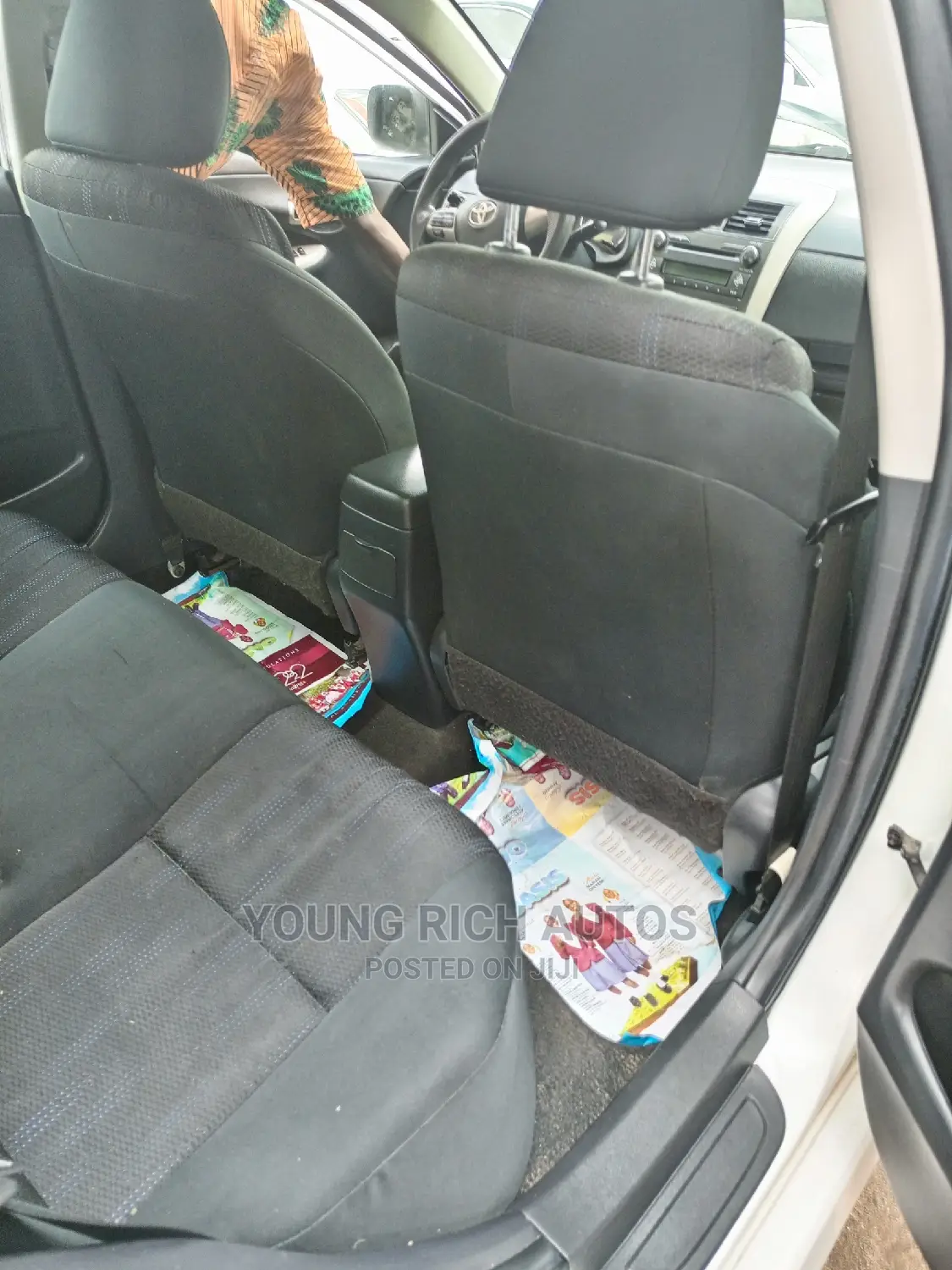 Toyota Corolla 2011 White