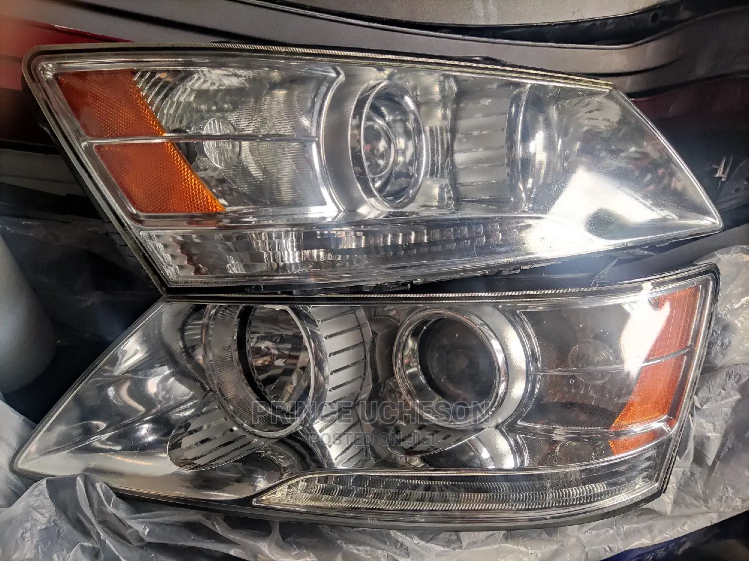 Hyundai Sonata 2010 Set of Headlamp