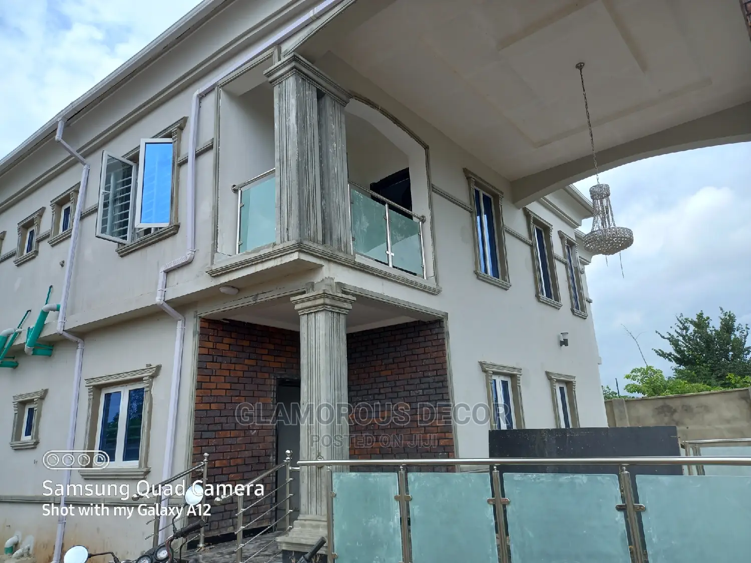 Proffesional Wall Screeding/House Painter/Bricks/Wall Designs