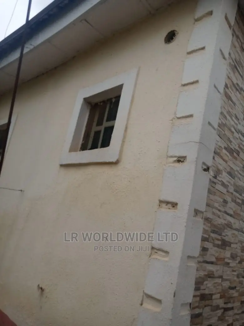 3bdrm Bungalow in Trademoore, Lugbe District for sale