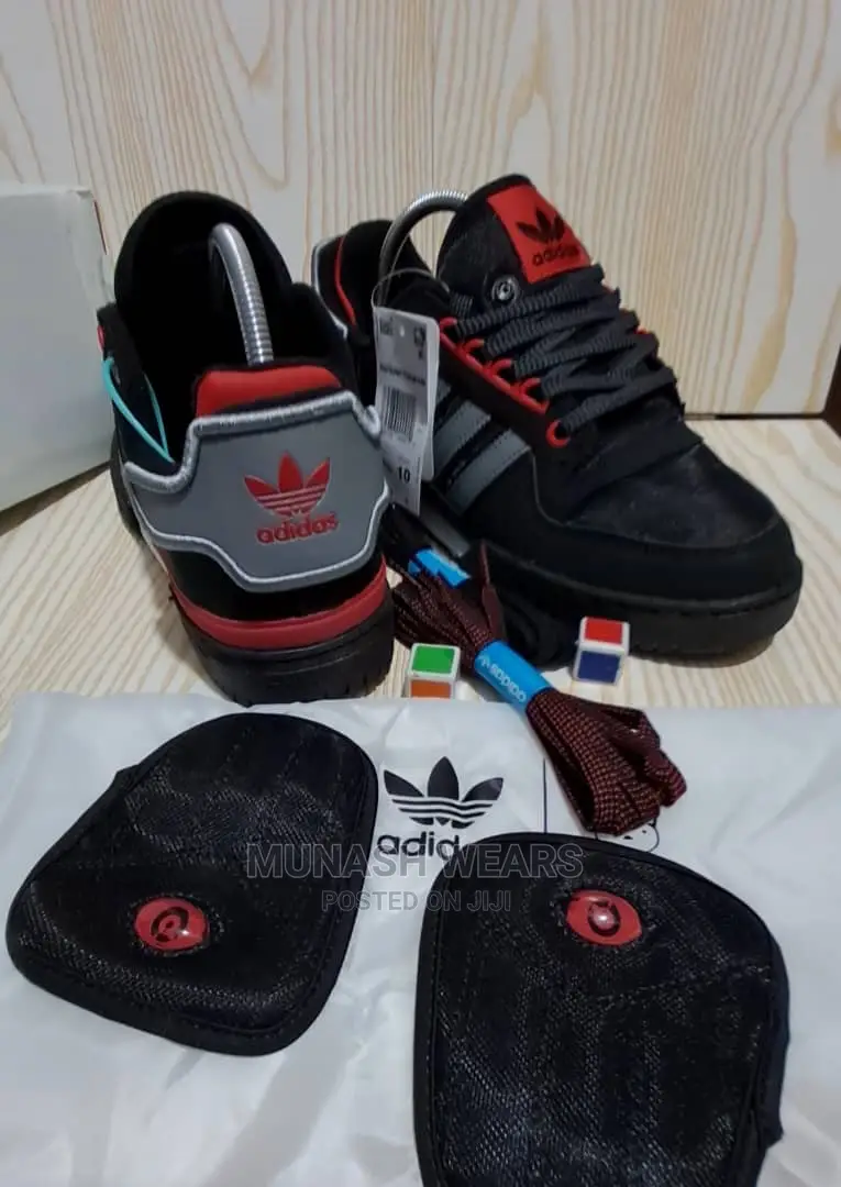 Addidas Sneaker