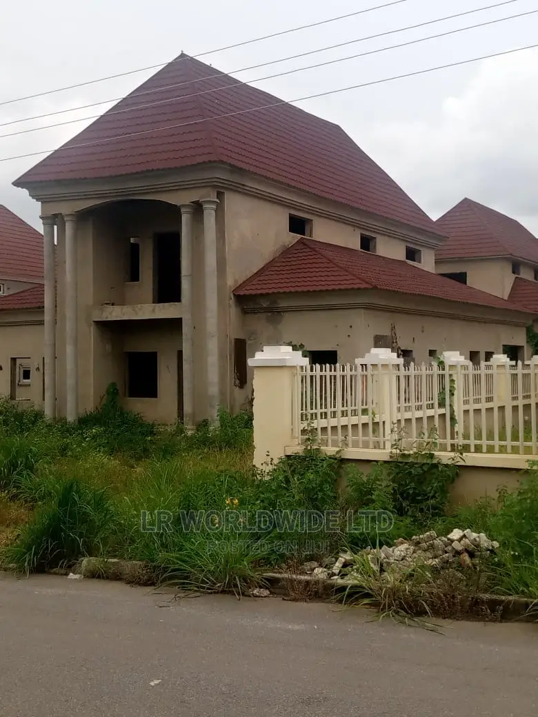4bdrm Duplex in Riverpark, Lugbe District for sale
