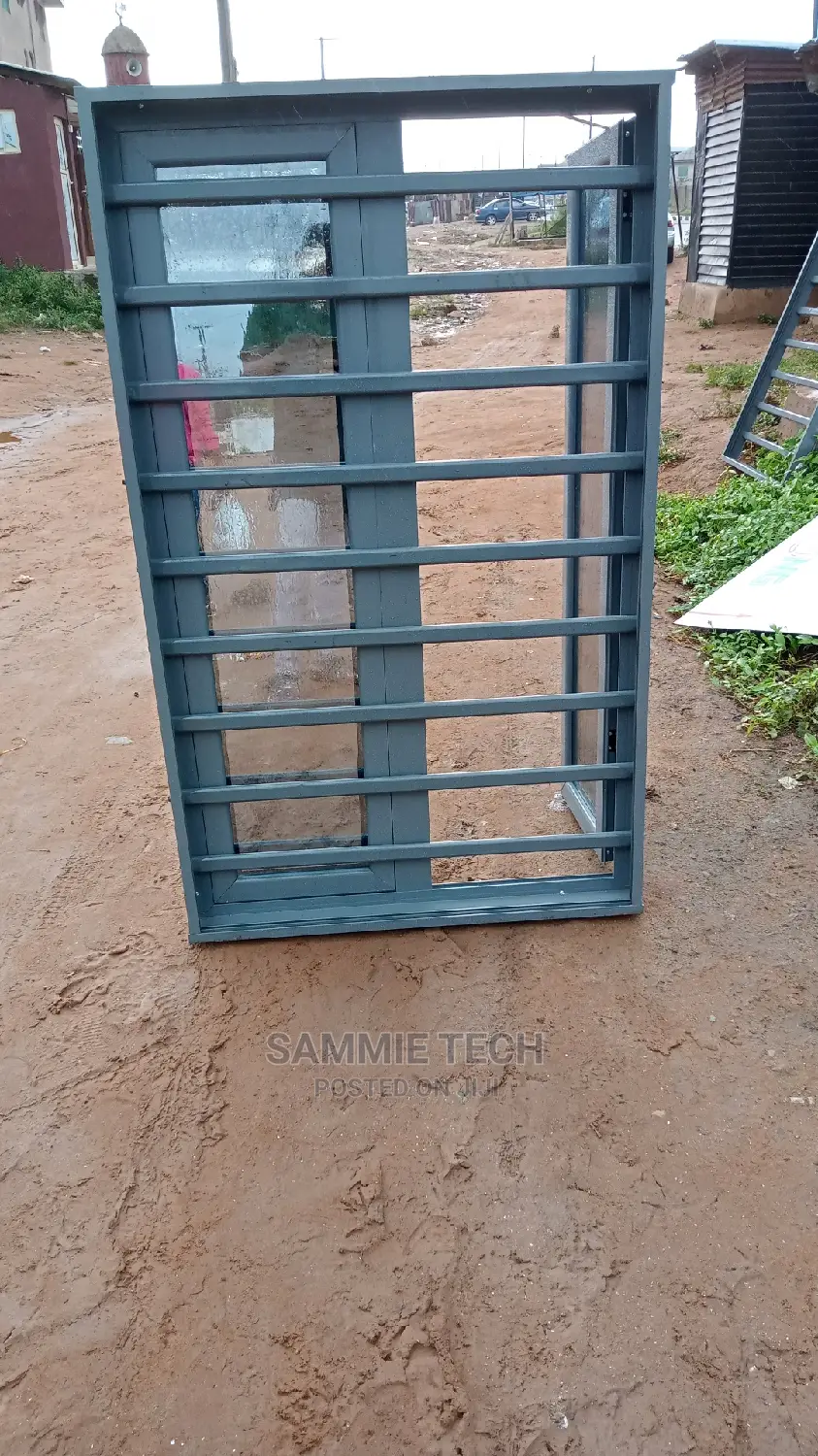 Casement Windows With Inner Buglary and Net