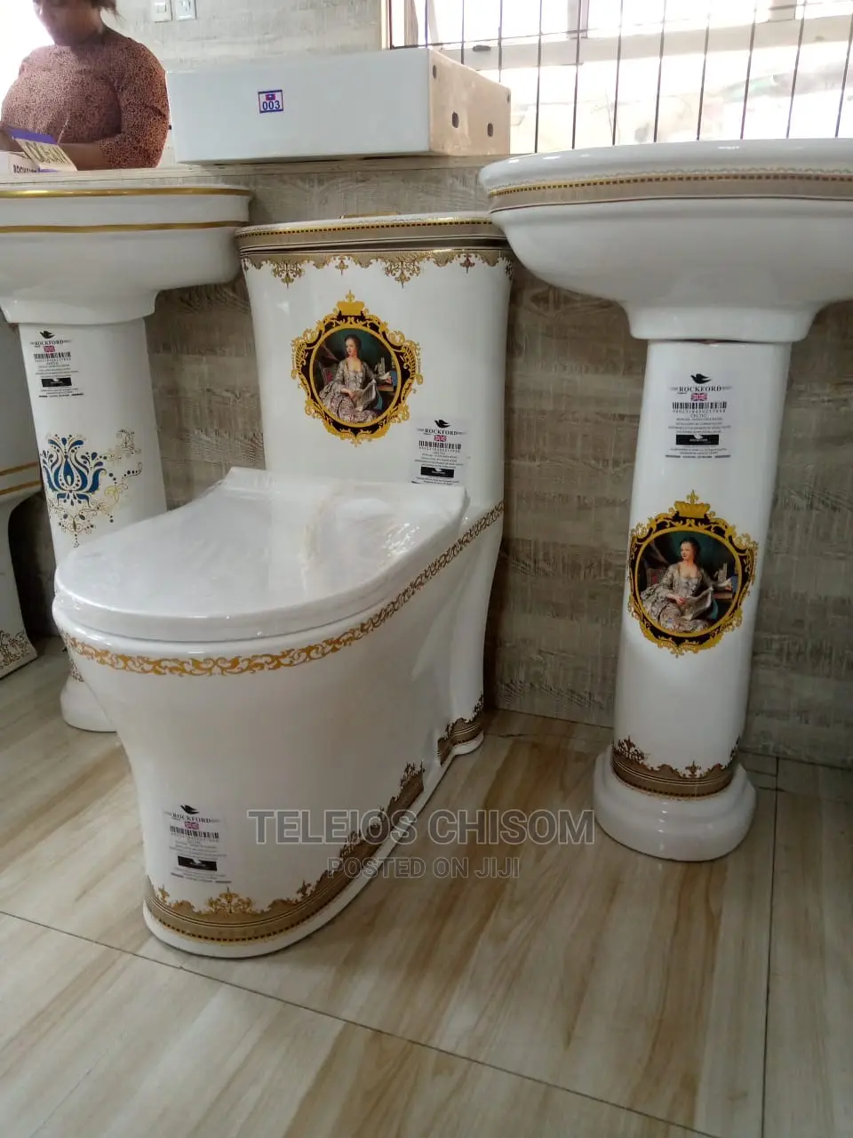 Flowered Water Closet Full Set