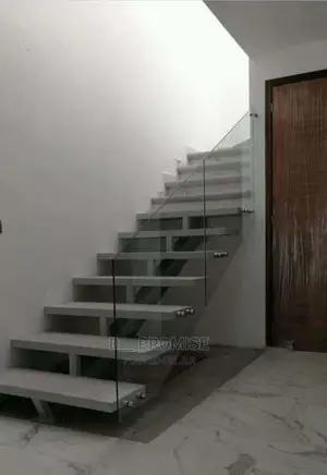 Handrail With Frameless Glass