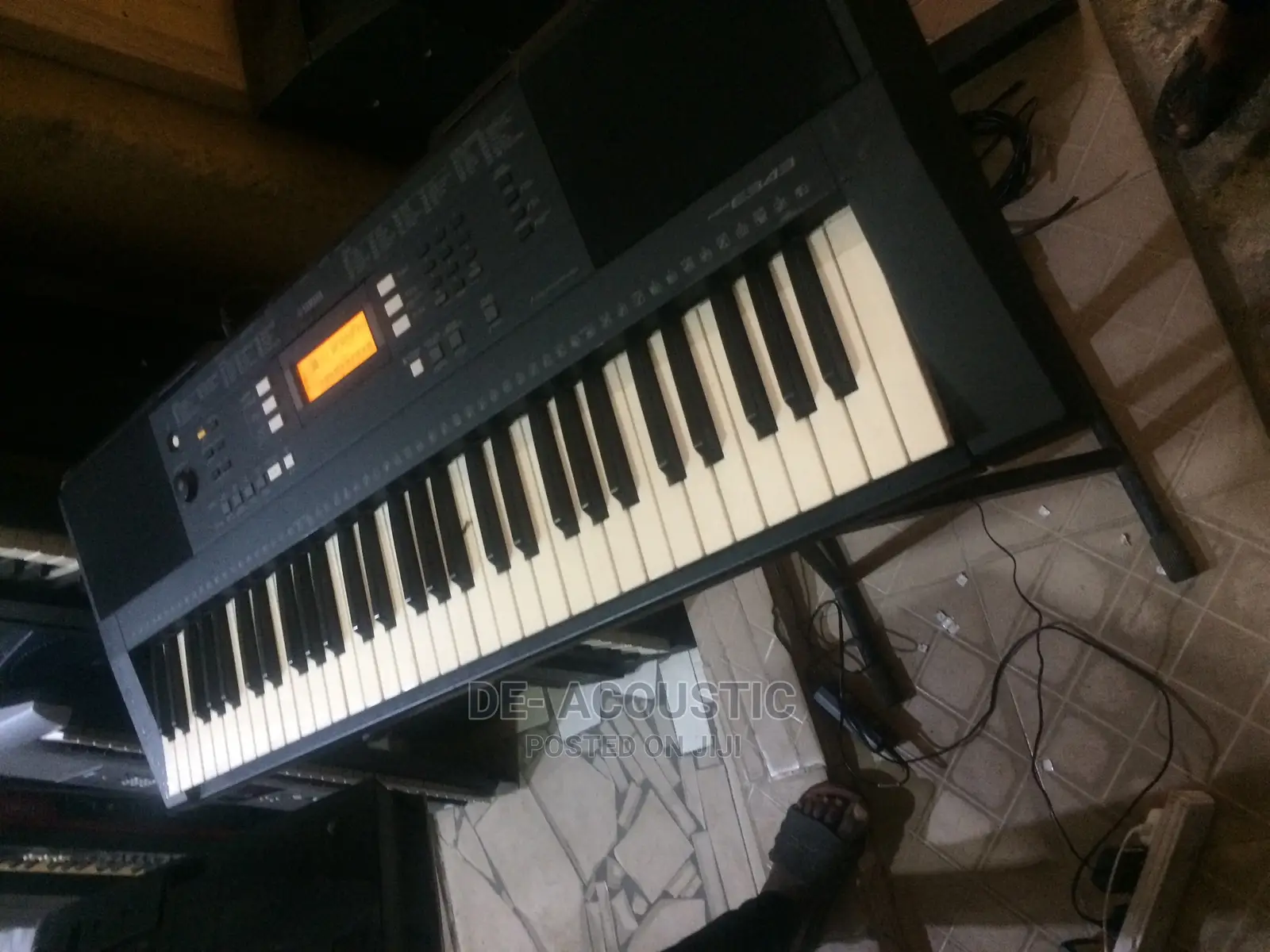 Black Color Yamaha PSR 343 Keyboard