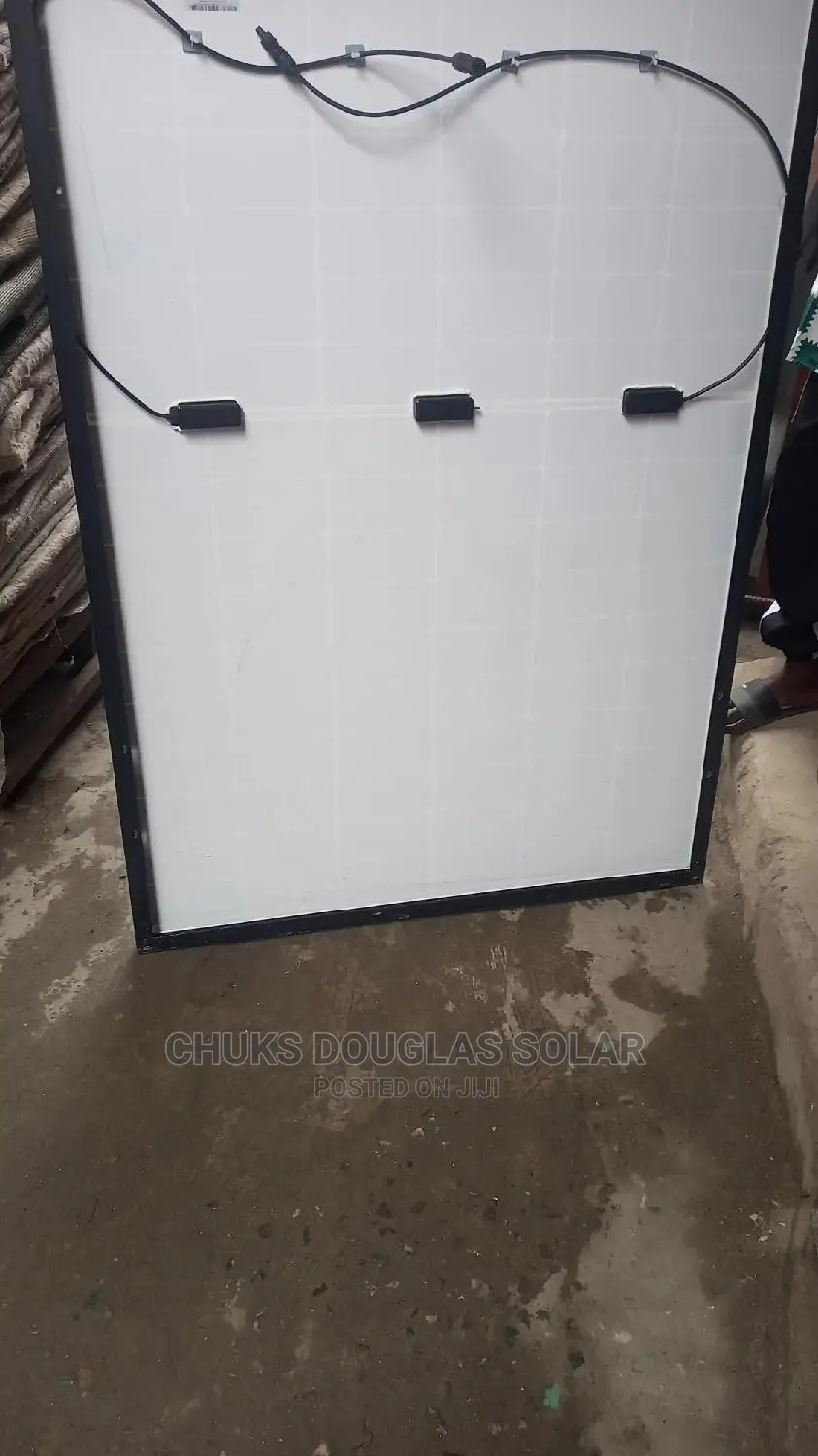 Quality 600W Canadian Mono Crystalline Solar Panel.