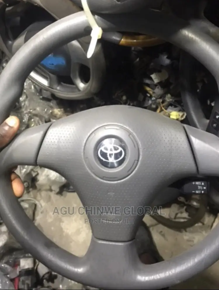 Toyota Matrix Steering Airbag and Wheel.