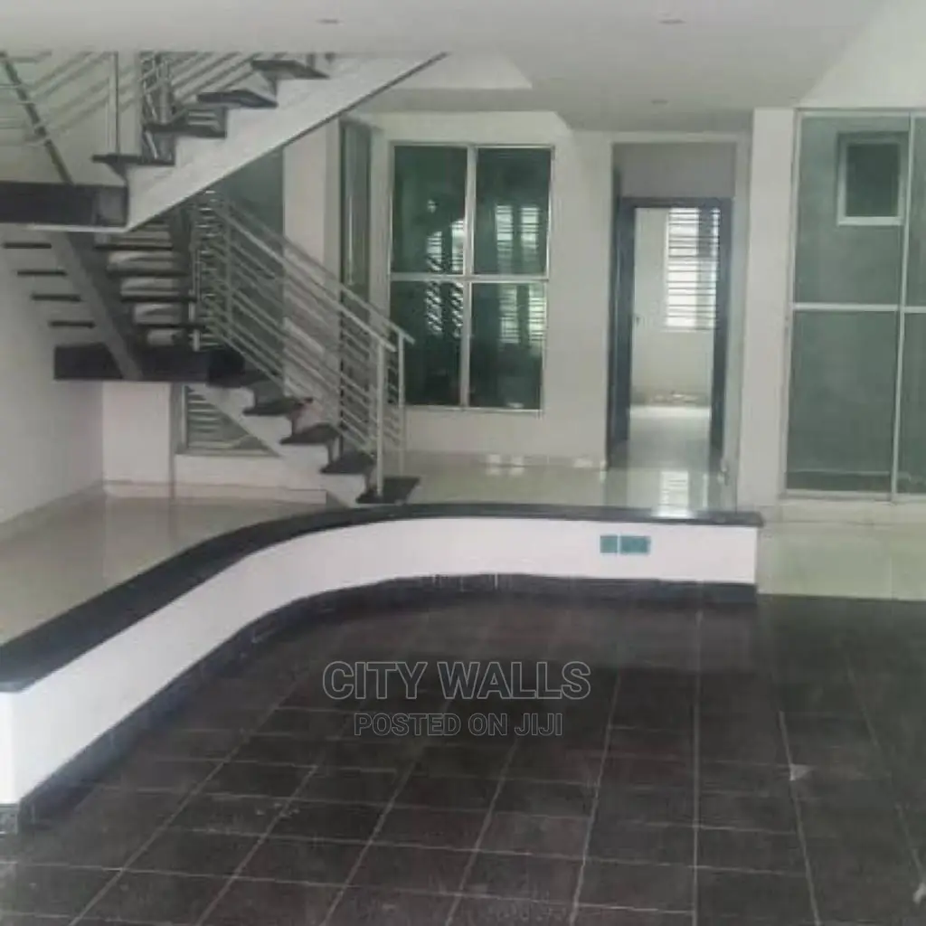 5bdrm Duplex in Richmond Estate, Ikate for Rent