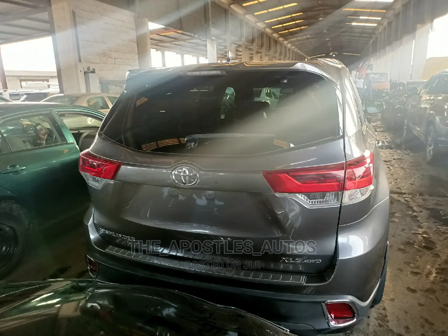 Toyota Highlander XLE V6 4x4 (3.5L 6cyl 6A) 2016 Gray