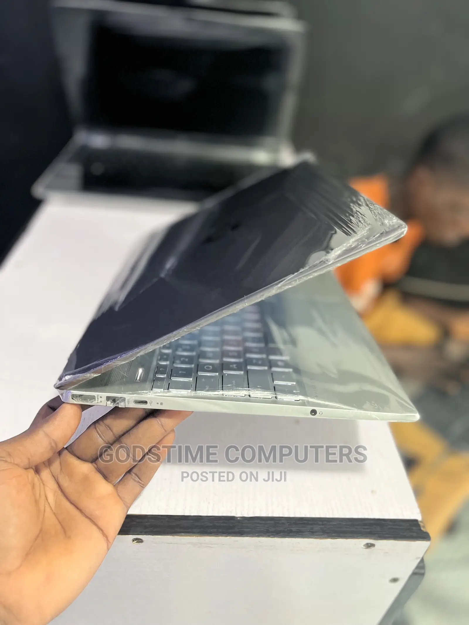 New Laptop HP Pavilion 15 12GB Intel Core i5 SSD 512GB