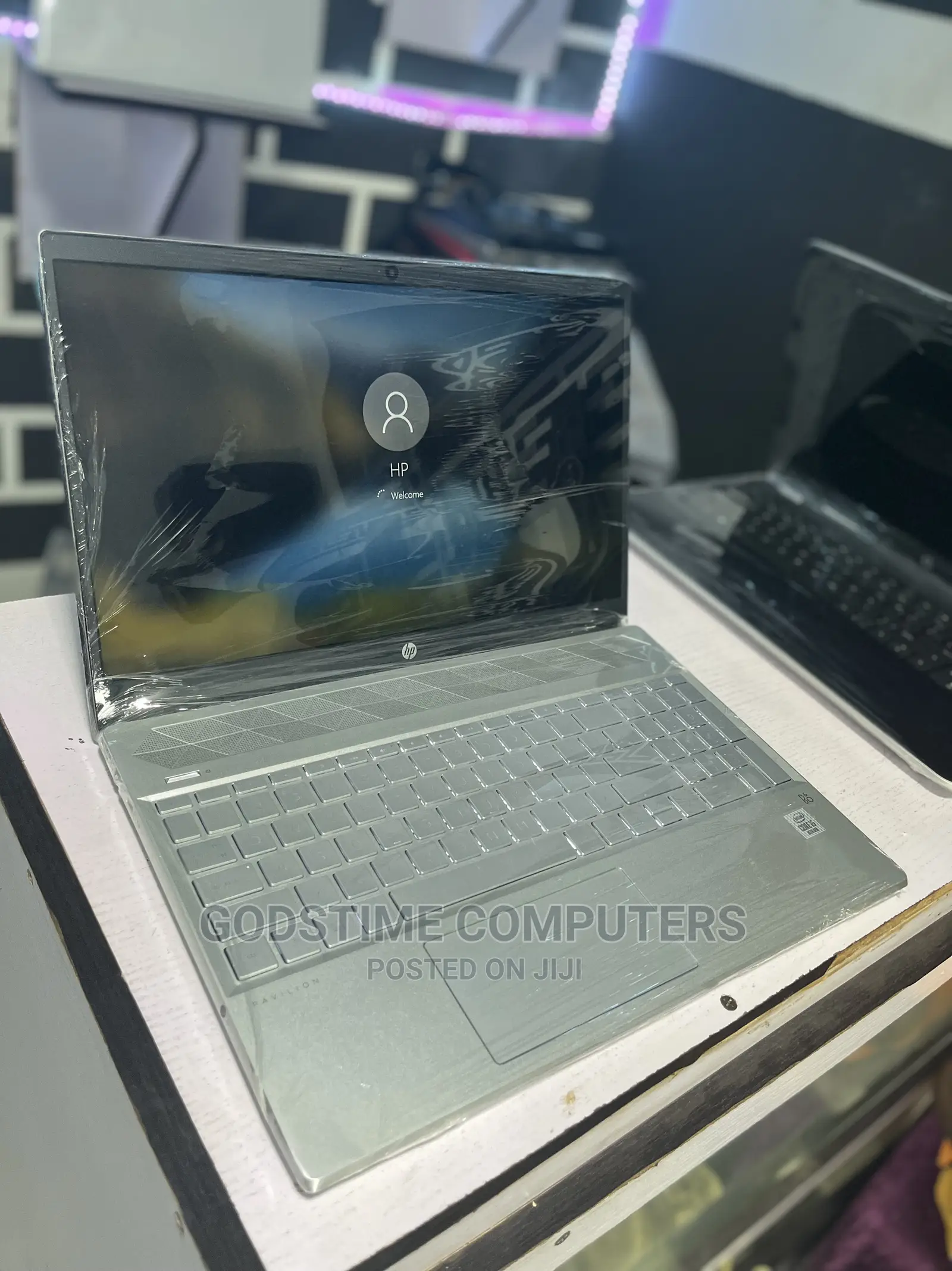 New Laptop HP Pavilion 15 12GB Intel Core i5 SSD 512GB