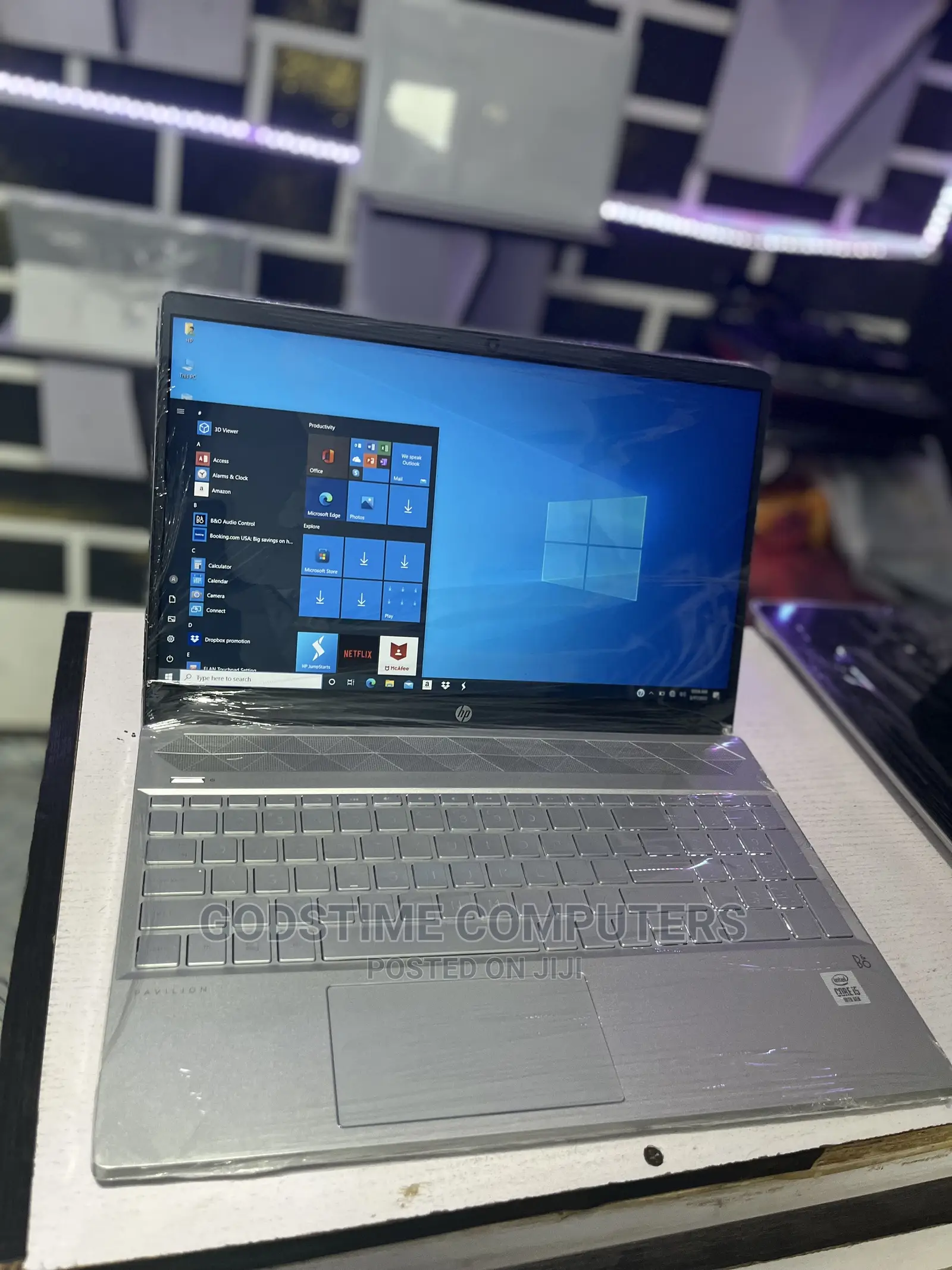 New Laptop HP Pavilion 15 12GB Intel Core i5 SSD 512GB