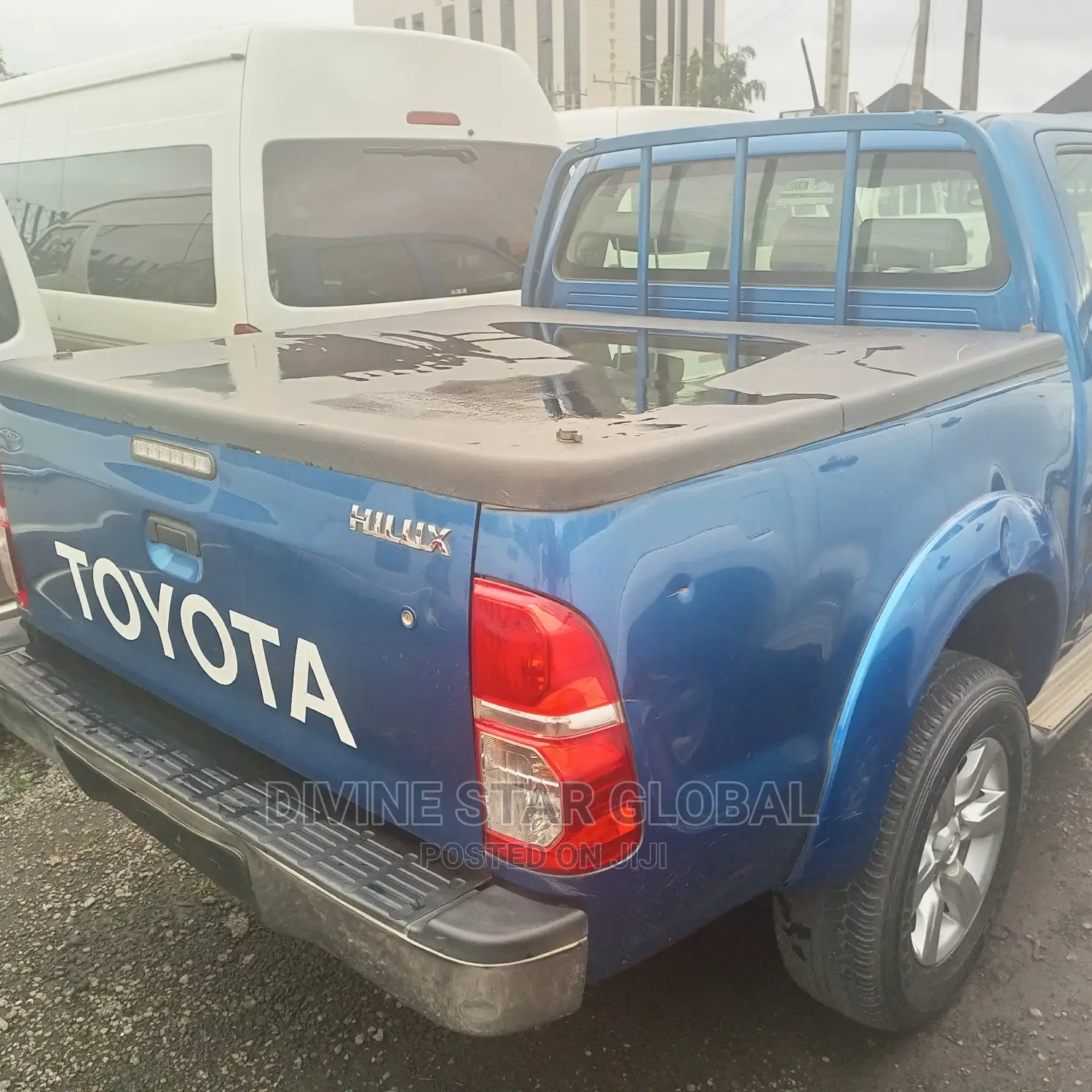 Toyota Hilux 2014 Blue