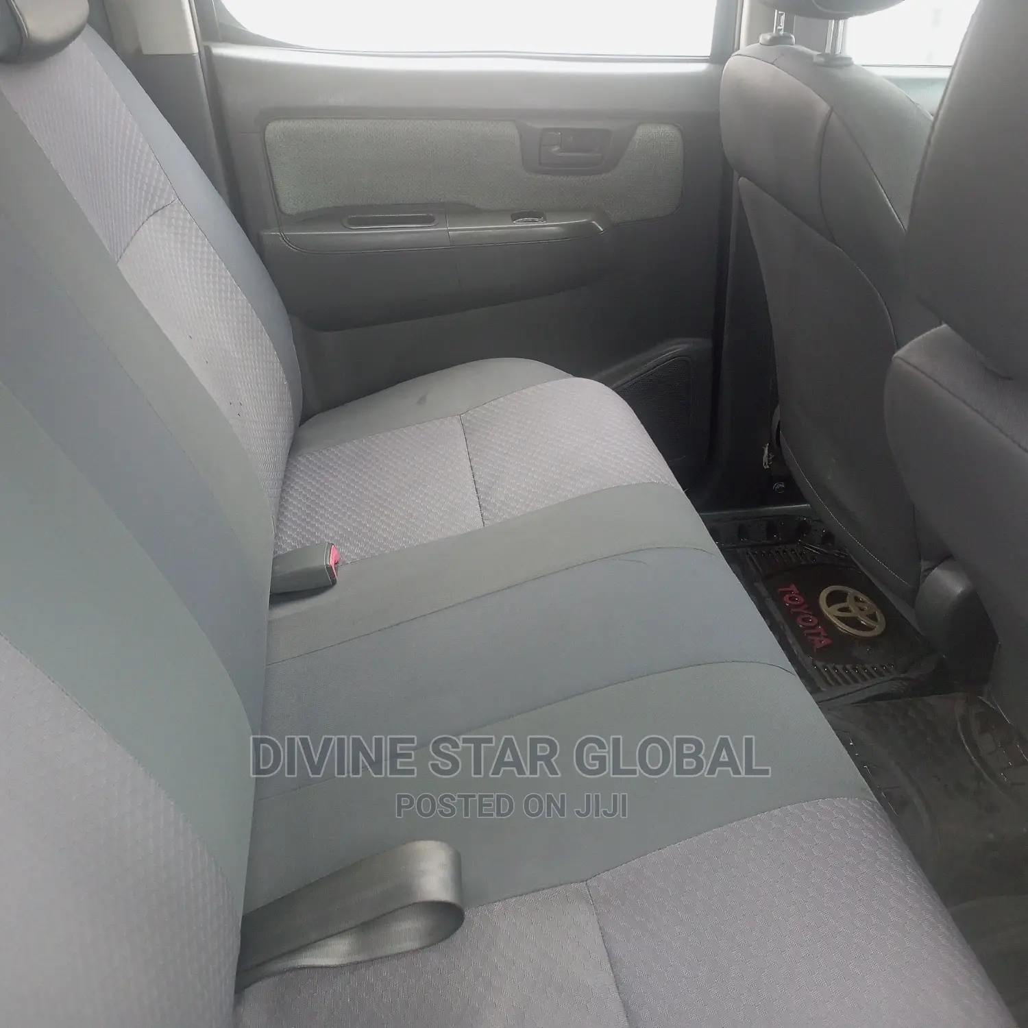 Toyota Hilux SR 4x4 2014 Gray