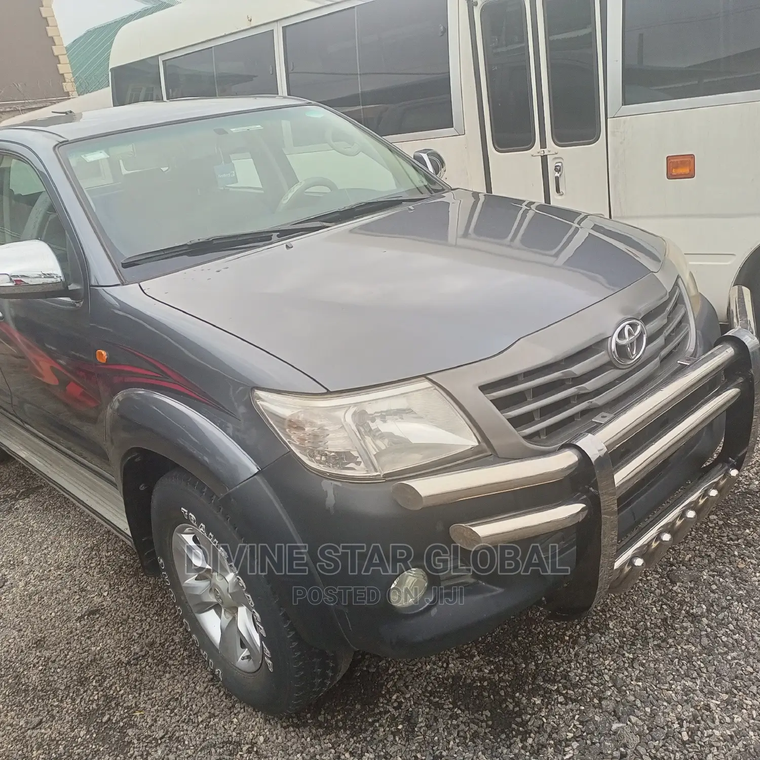 Toyota Hilux SR 4x4 2014 Gray
