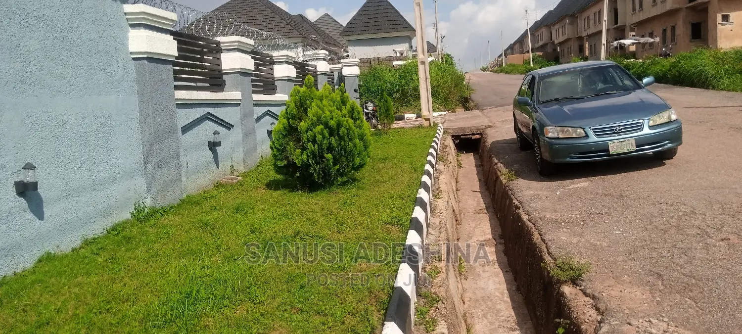 3bdrm Bungalow in A Private Estate By, Gwarinpa for sale