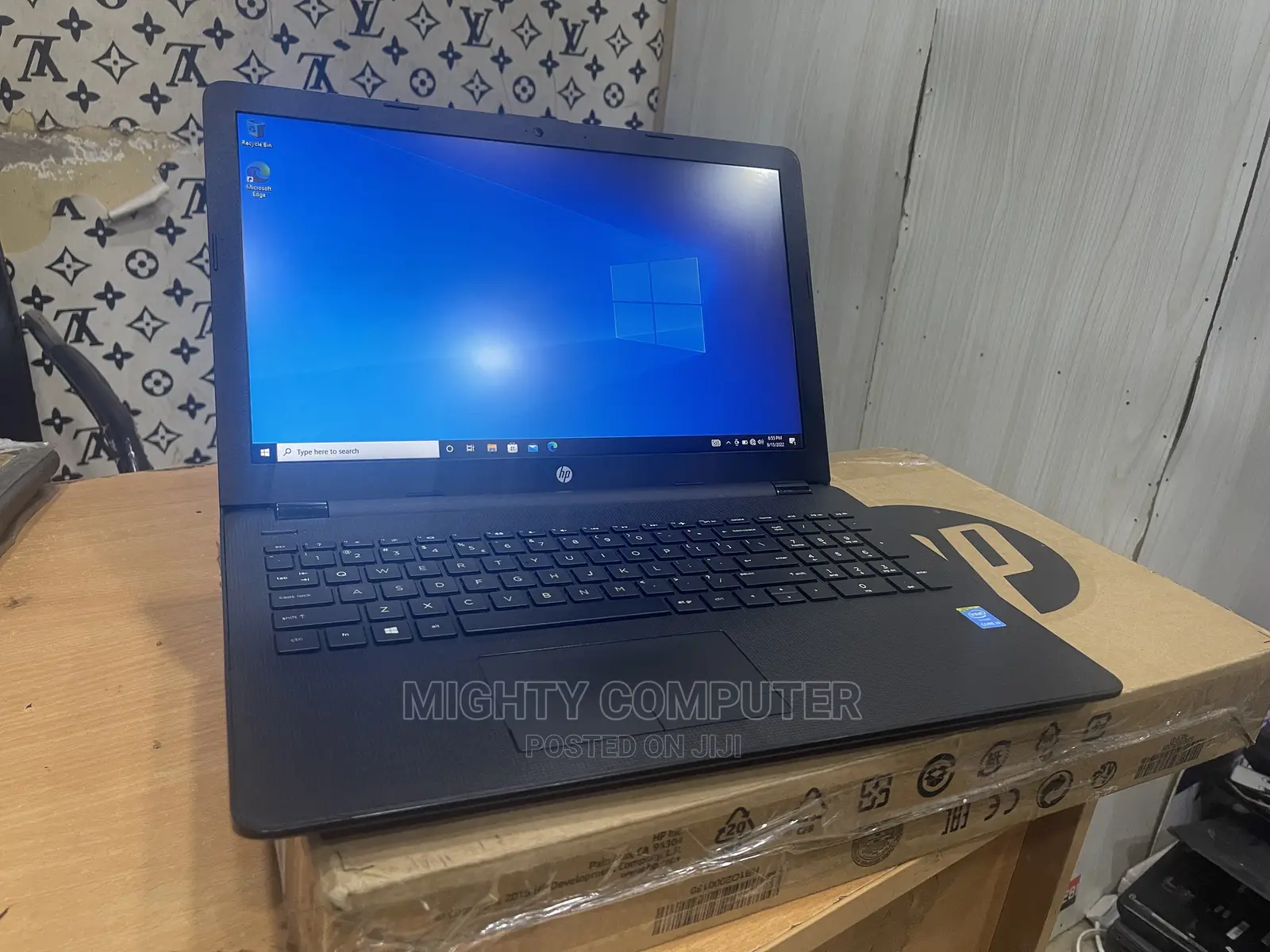 New Laptop HP 250 G6 4GB Intel Core I3 HDD 1T