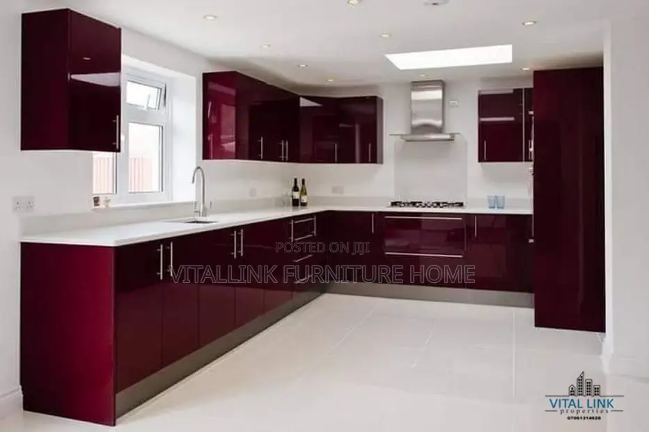 Luxuriously Designed Kitchen Cabinet