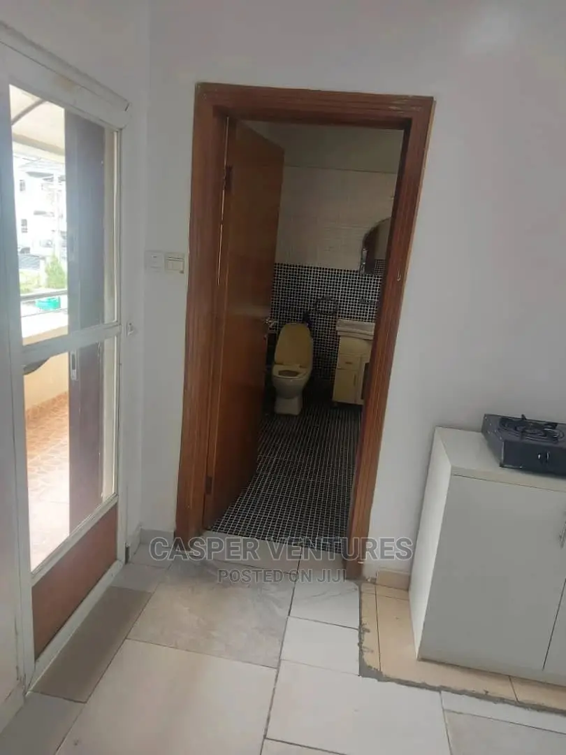 Super Comfy 1-Bedroom Apartment for Shortlet in Chevron