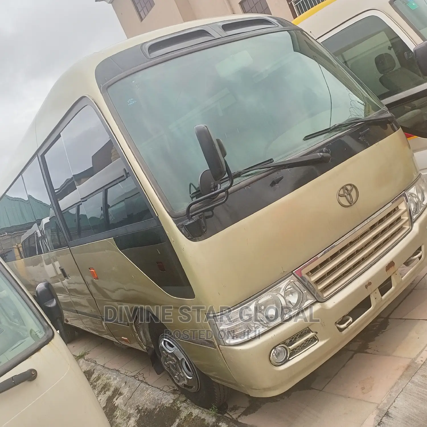Toyota Coaster 2006 Gold