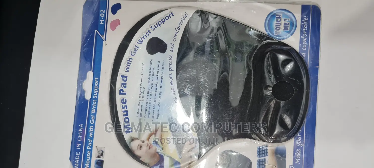 Mouse Pad With Wrist Support