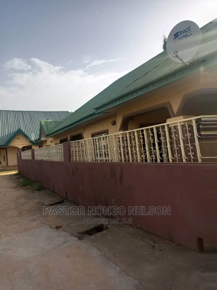2bdrm Block of Flats in Sabo G.R.A., Kano Municipal for sale