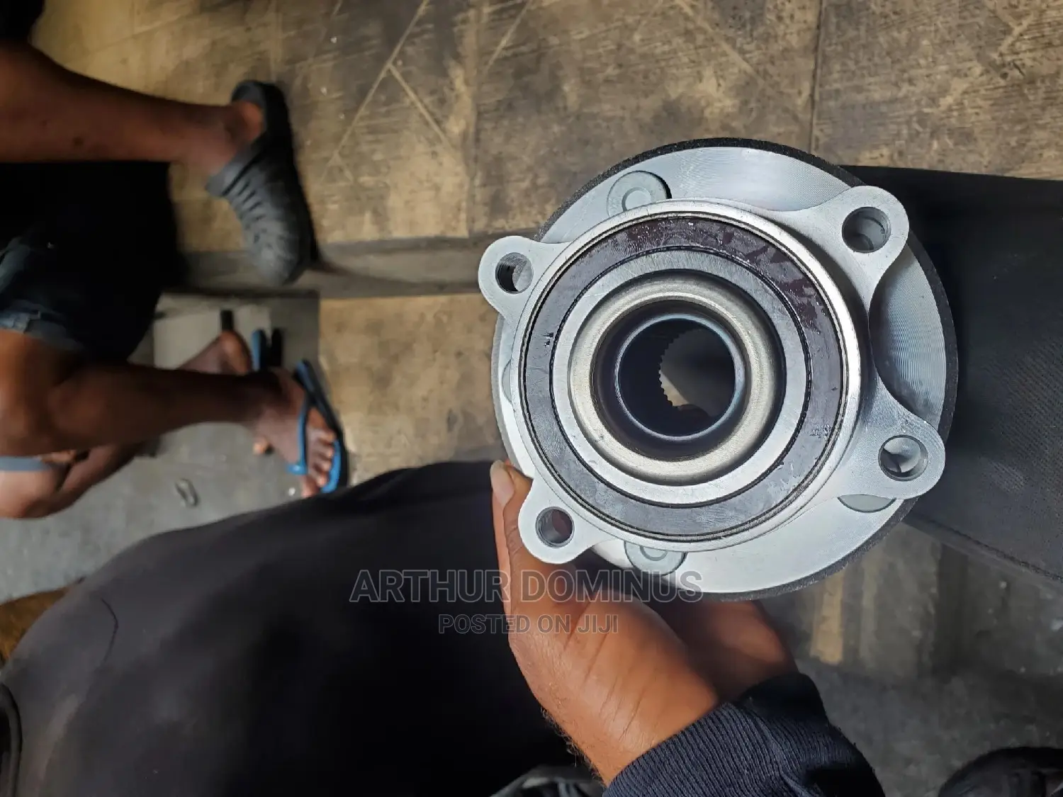 Ford Edge Explorer Taurus Rear Hub 2012/2015