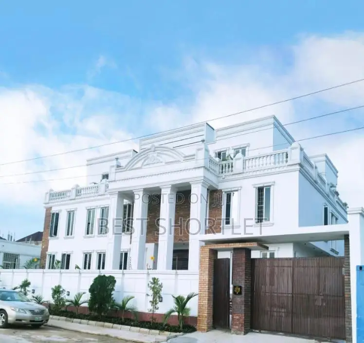 7 Bedroom Fully Detached Penthouse Pool,Snooker,Gym,Seat Out