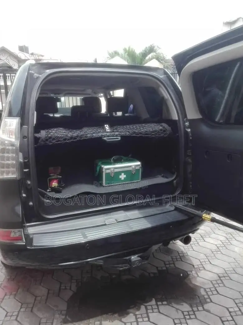 Neat Lexus Gx460 for Hire