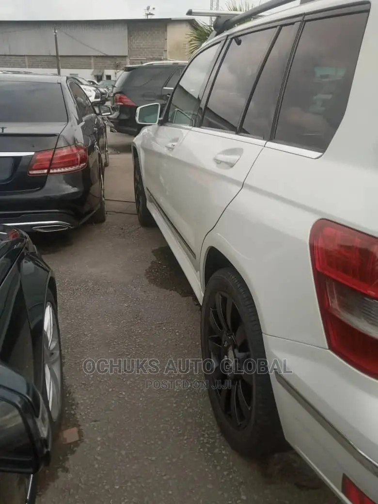Mercedes-Benz GLK-Class 350 4MATIC 2011 White