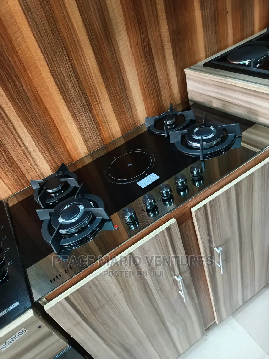 Hicel Best Quality 4burner and 1 Hot Plate Gas Cooker. Wrnty