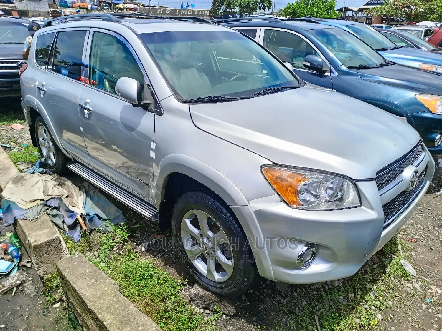 Toyota RAV4 2010 Silver