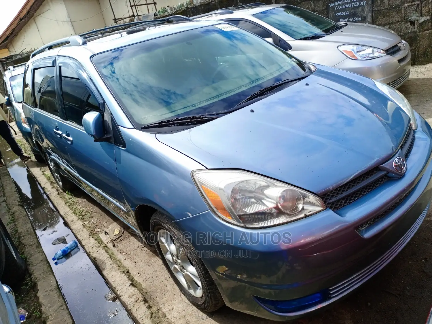 Toyota Sienna XLE 2005 Blue