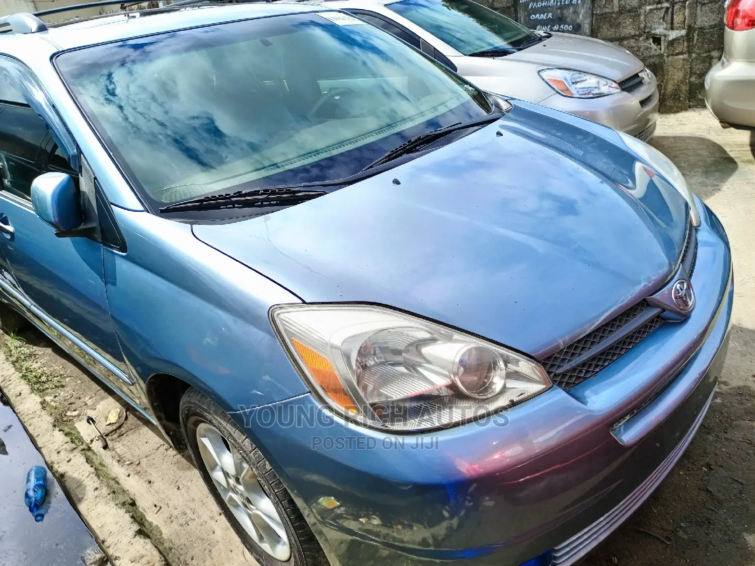 Toyota Sienna XLE 2005 Blue