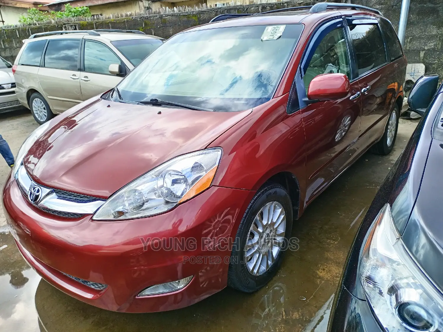 Toyota Sienna XLE AWD 2009 Red