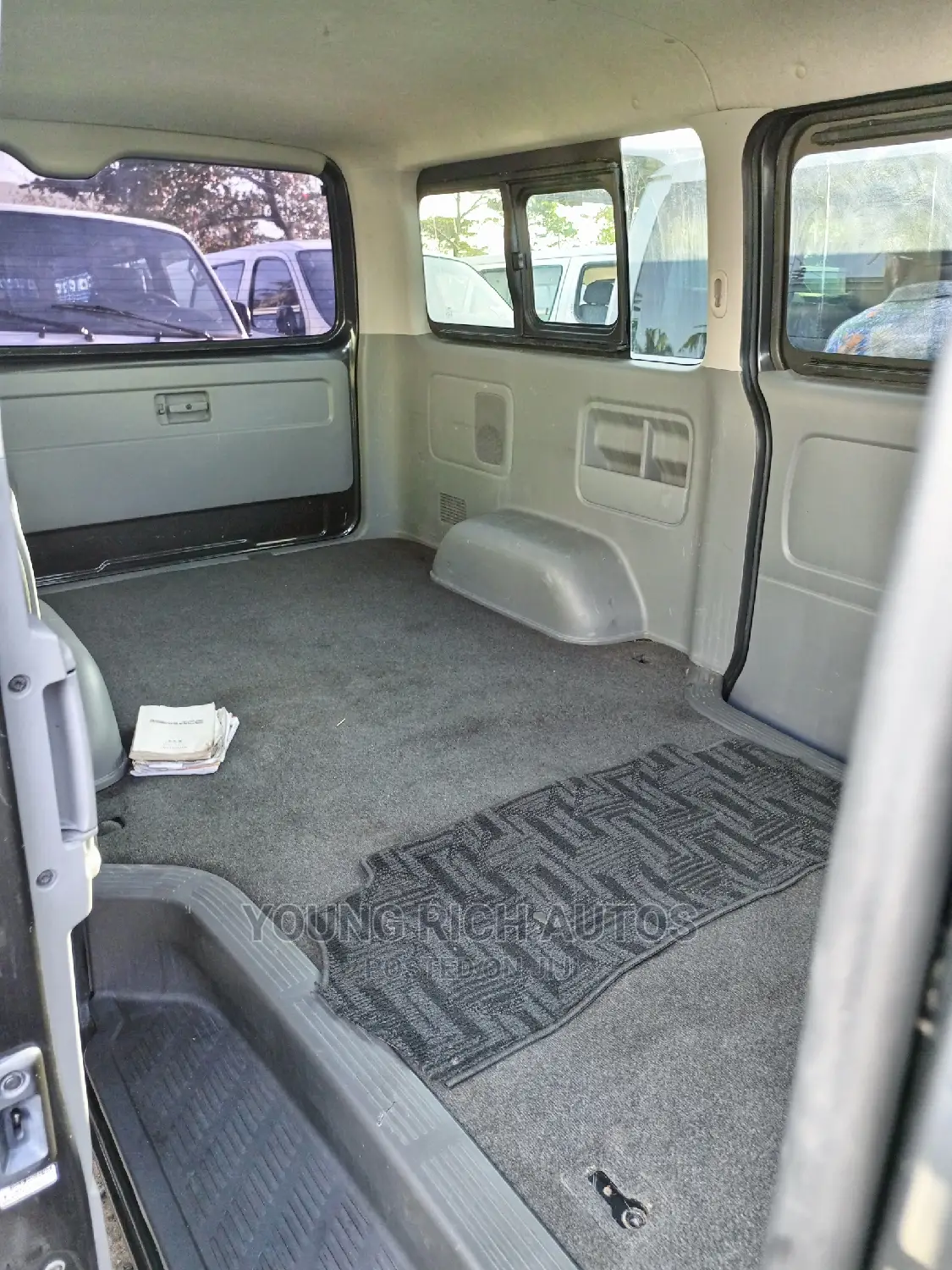 Toyota HiAce 2020 Black