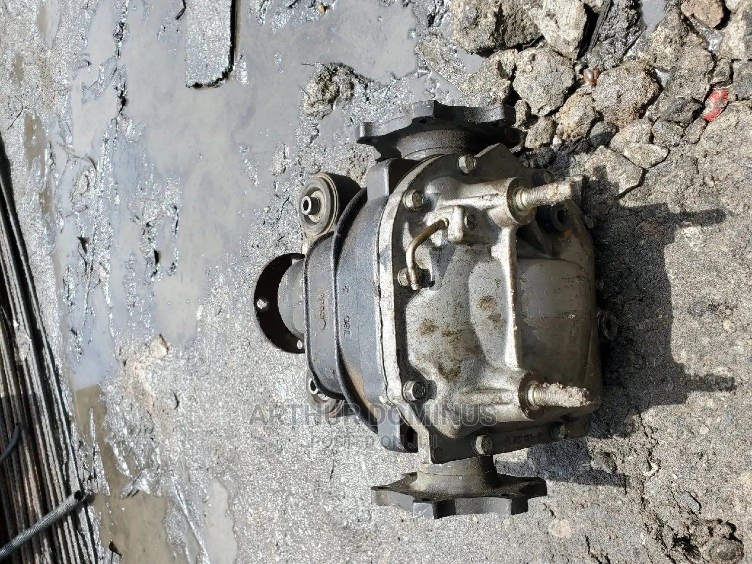 Nissan Armada Back Axle 2005/2012