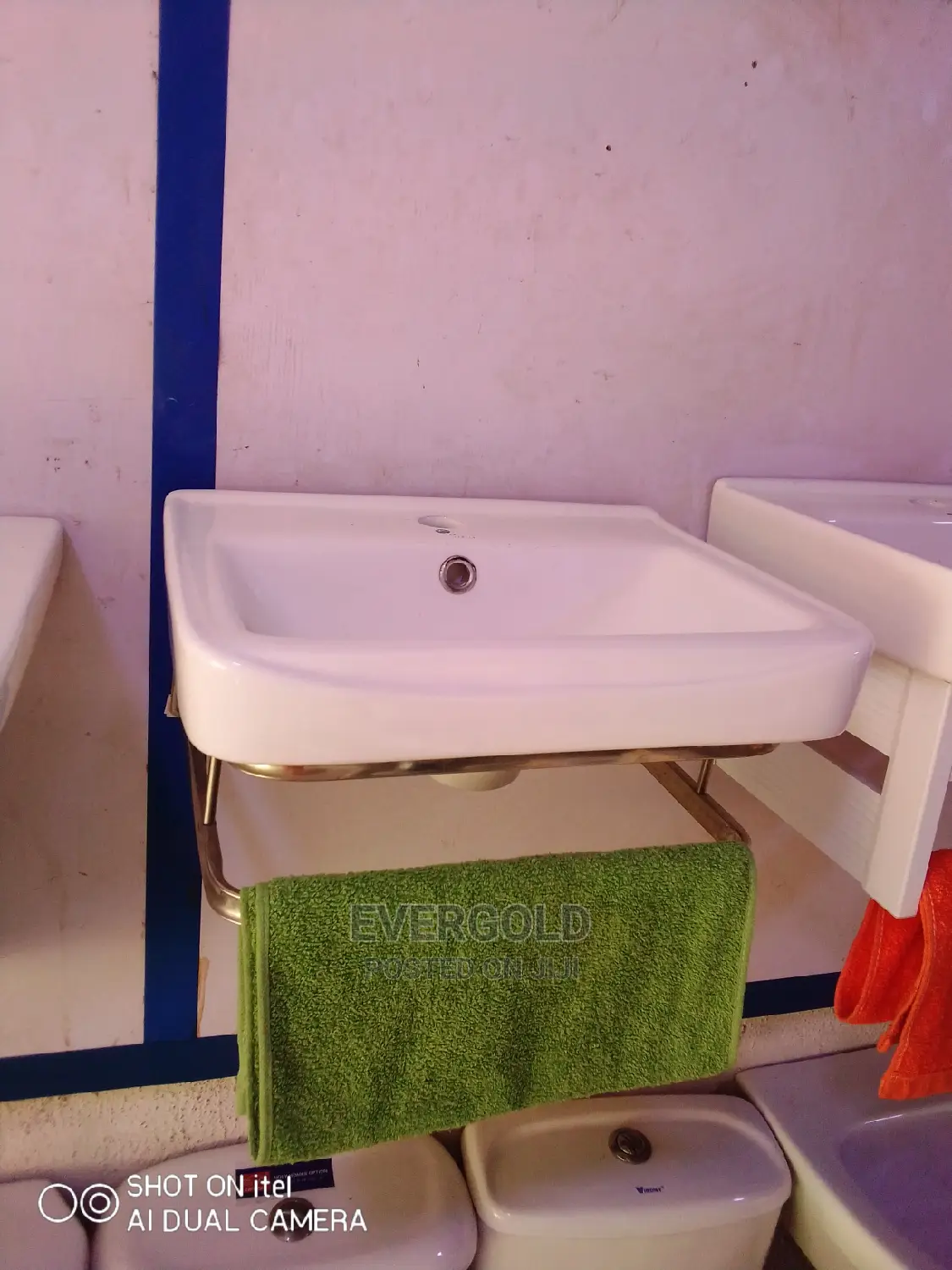 Wall Hung Dining Wash Hand Basin Available