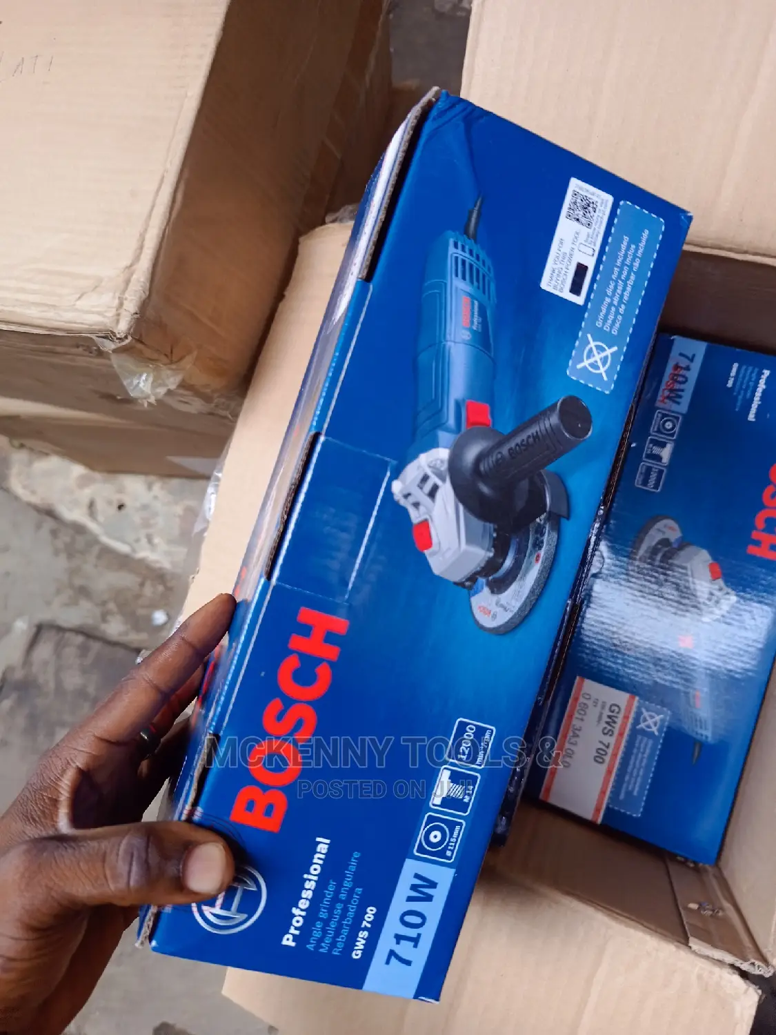 GWS 600 Professional Corded Small Angle Grinder (4 Inch,670w